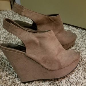 Carlos Santana Platform